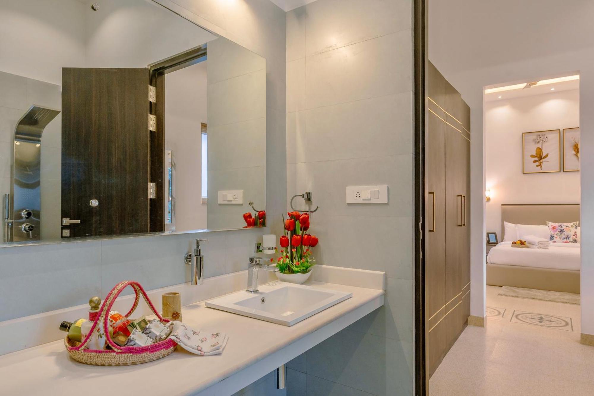 Villa Shambhala Luxury Villa With Private Pool Close To Anjuna Vagator Verla ภายนอก รูปภาพ